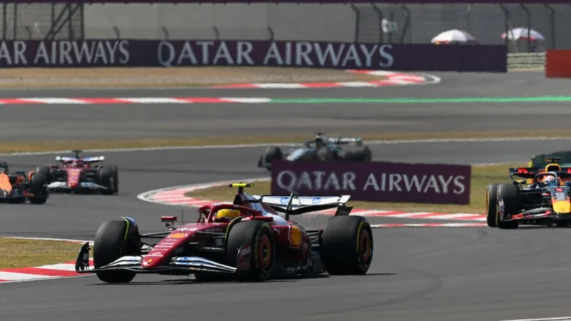 Хэмилтон одержал первую победу с Ferrari, Ферстаппен &mdash; 3-й. Результаты спринта в Ф1 в Китае