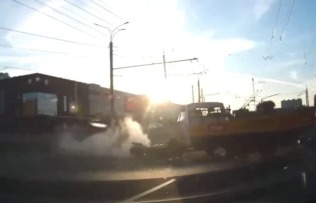  В Подольске водитель &laquo;Газели&raquo; пытался развернуться и подбил мотоциклиста