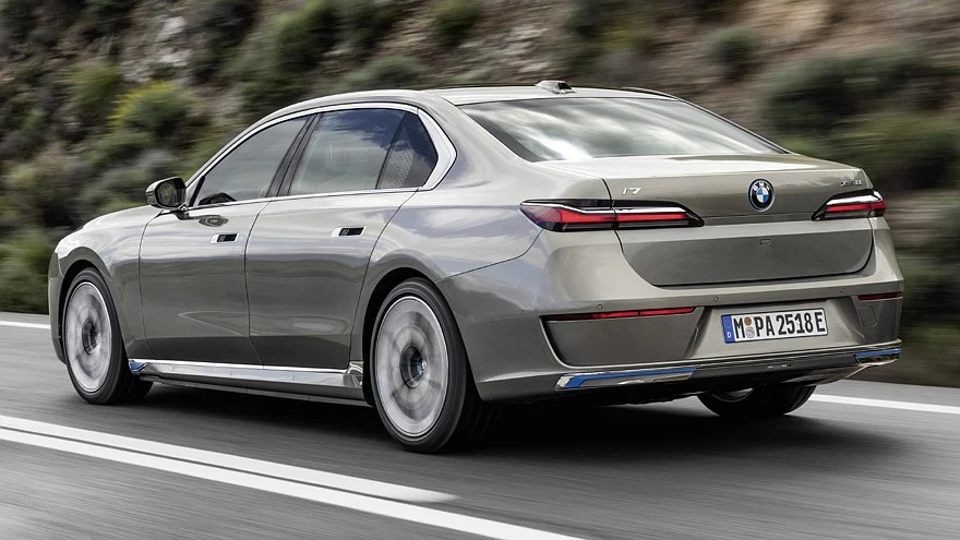 Нынешняя BMW 7 Series