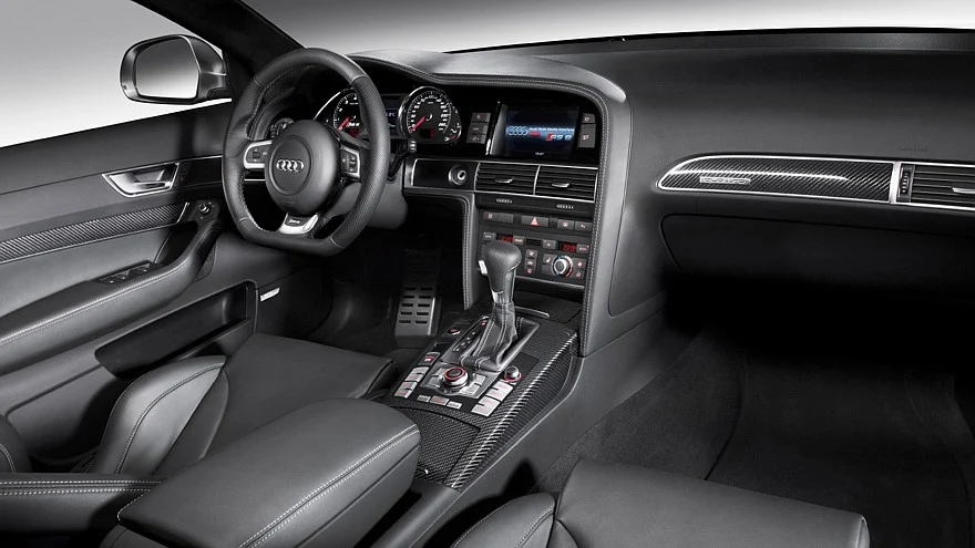 Седан Audi RS6 последнего поколения (С6)