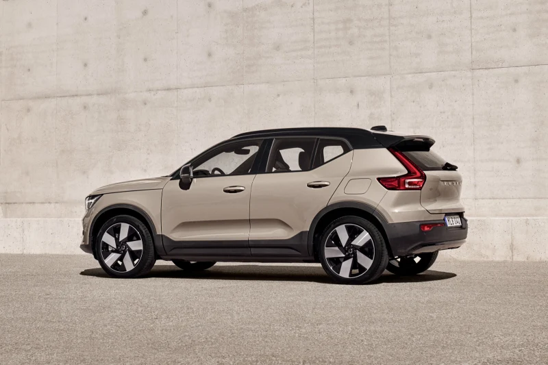Volvo готовит кроссовер EX40 следующего поколения, он может разделить платформу с EX60