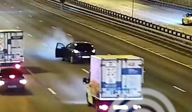  На МКАД легковой автомобиль &laquo;сбежал&raquo; от водителя после ДТП