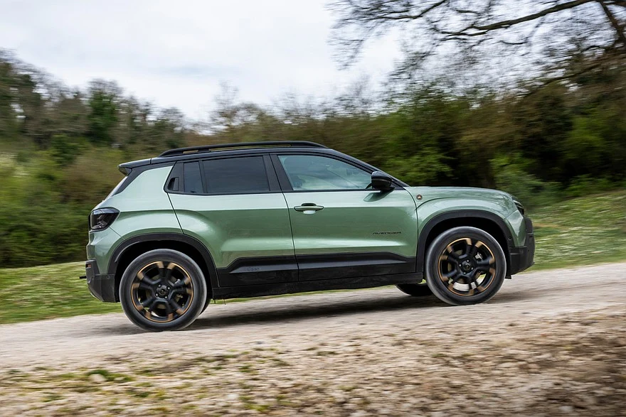Обновленный Jeep Avenger, спецверсия 85th Anniversary
