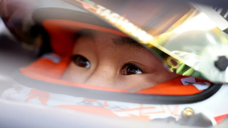 Хельмут Марко назвал причину аварии Юки Цуноды во второй тренировке