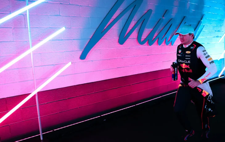 Стартовая решетка гонки Формулы 1 в Майами. Начало трансляции &ndash; в 22:50 по мск