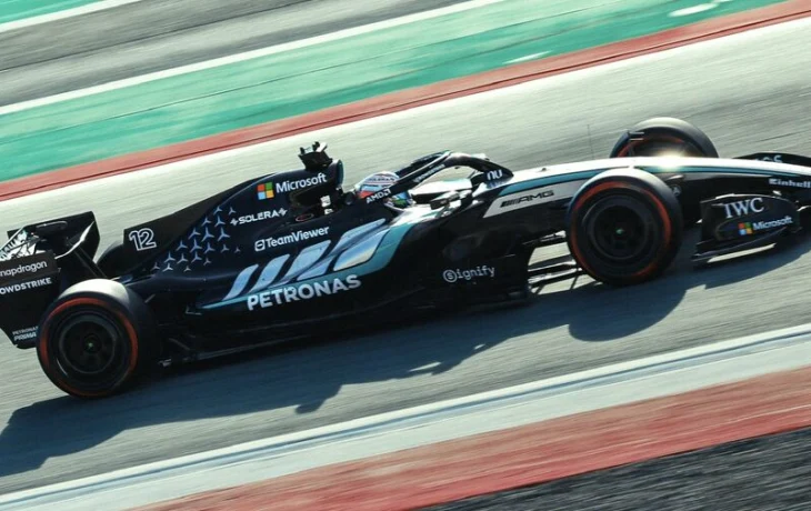 Тесты Ф1 в Бахрейне: Mercedes пришлось заменить двигатель из-за технической проблемы