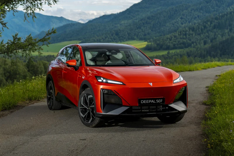 Changan объявил о старте продаж Deepal S07 на российском рынке, цена известна