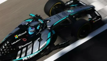 &laquo;Никто не жульничает, слишком много шума&raquo;. FIA заступилась за Mercedes