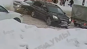  ДТП на улице Свободы в Кирове: один уступил другому, а тот подбил третьего