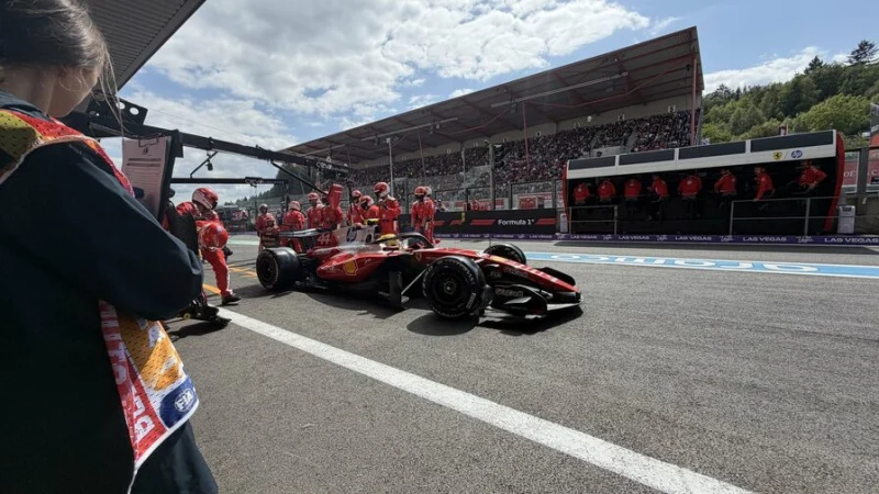 FIA оправдала Льюиса Хэмилтона, но оштрафовала Ferrari