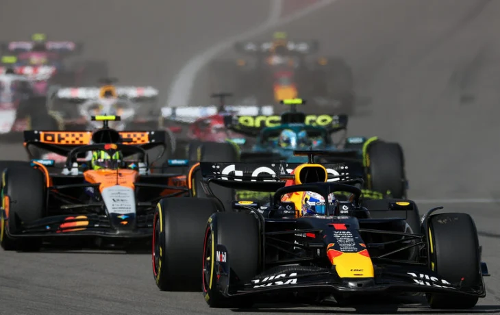 Макс Ферстаппен выиграл спринт Ф1 в США, оба гонщика McLaren сошли