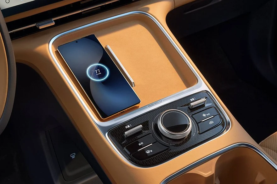Geely Galaxy Starship 7 EV Voyager