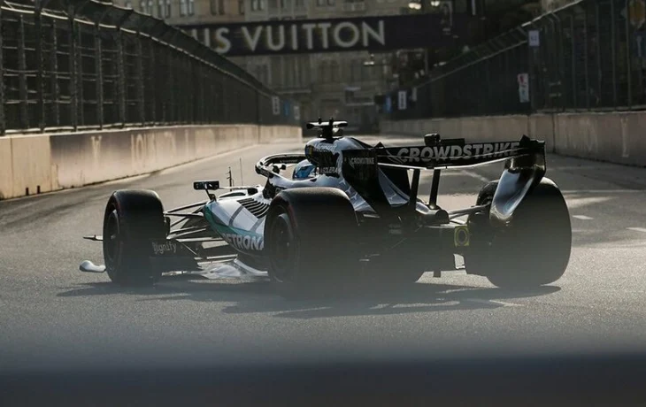 Джордж Рассел выиграл Гран При Азербайджана, у Red Bull двойной подиум