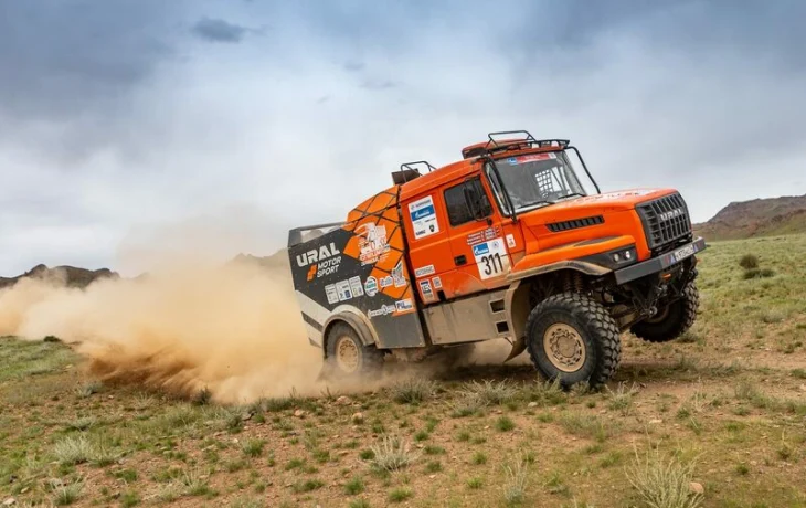 Пробили только одно колесо: &laquo;Урал&raquo; добился своего лучшего результата на &laquo;Шелковом пути&raquo;