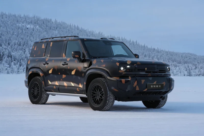 Линейку Geely пополнит брутальный кроссовер: официальные фото