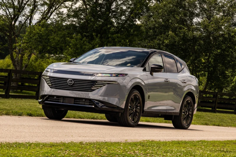 Nissan Murano лишился базовой версии и ощутимо подорожал