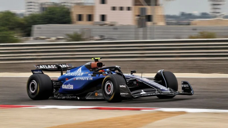 Сайнс на Williams стал быстрейшим, Хэмилтон и Леклер &ndash; в топ-3. Итоги второго дня тестов Формулы 1 в