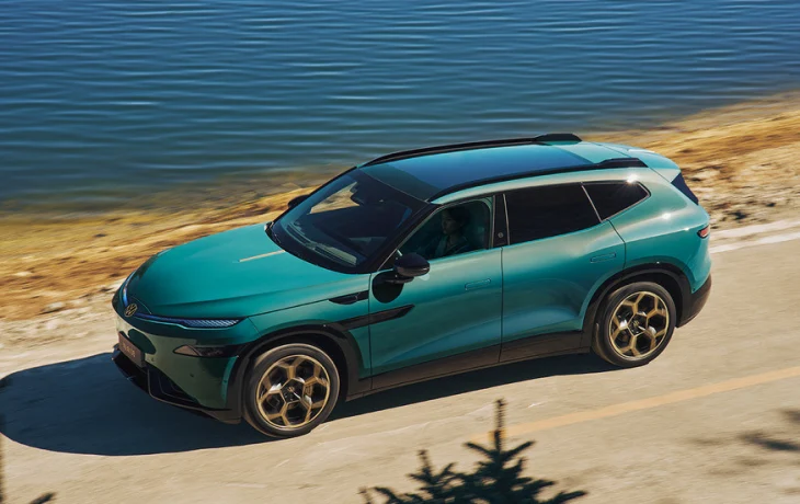 Кроссовер Volkswagen ID.Unyx 08 доступен к заказу: богатое оснащение, есть полный привод