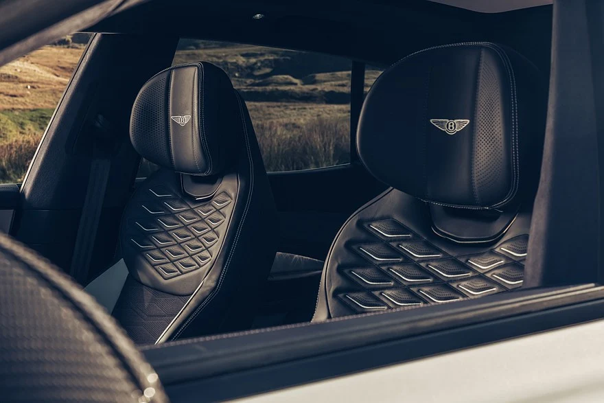 На фото: салон Bentley Torcal First Edition