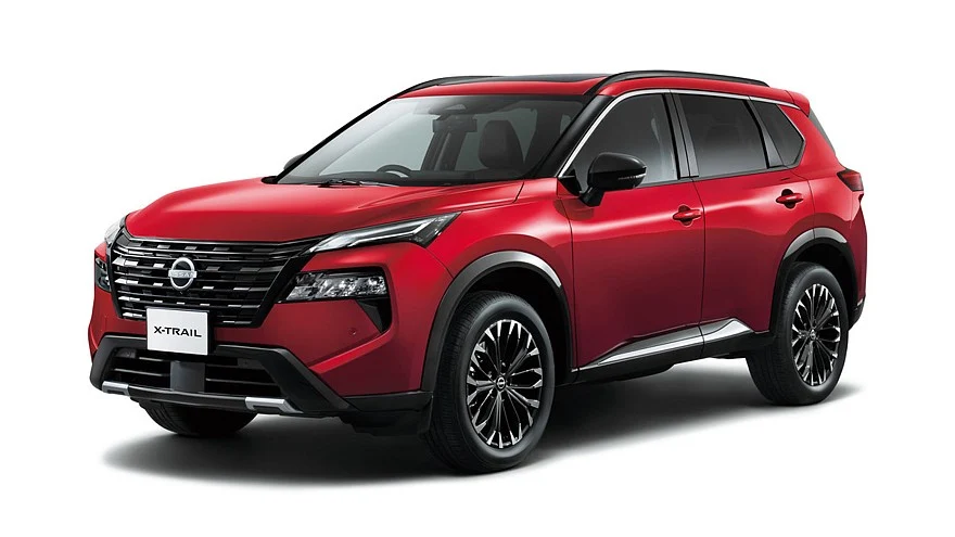 На фото: посвежевший кроссовер Nissan X-Trail (версия для домашнего рынка)