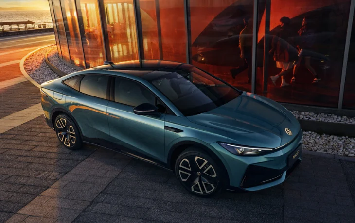 Лифтбек Volkswagen ID.Unyx 07 показался на новых фото перед запоздалым запуском
