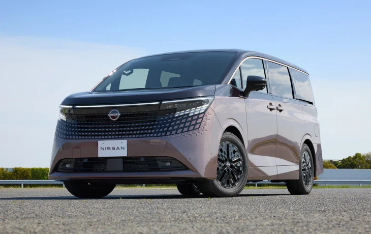 Nissan полностью рассекретил минивэн Elgrand нового поколения, цены известны