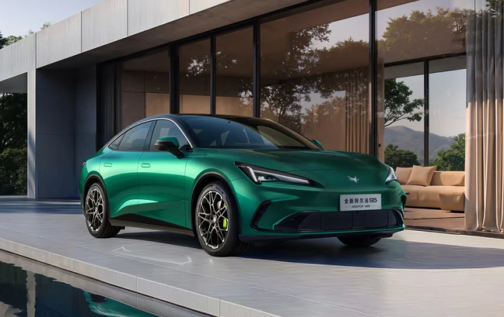 Обновлённый седан Arcfox Alpha S5 от BAIC приготовился к старту продаж