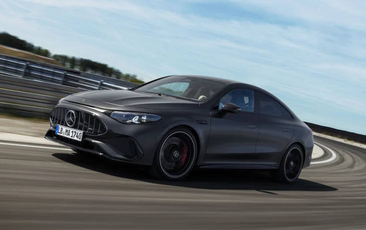 Новый Mercedes-AMG CLA 45: 680-сильная трёхмоторная установка, 2,7 секунды до &laquo;сотни&raquo;