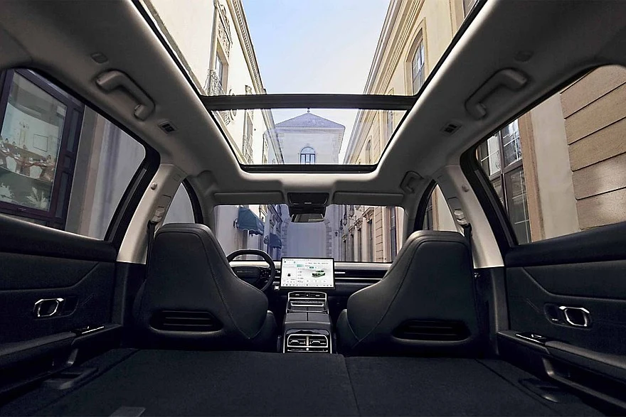 Глобальный Soueast S06