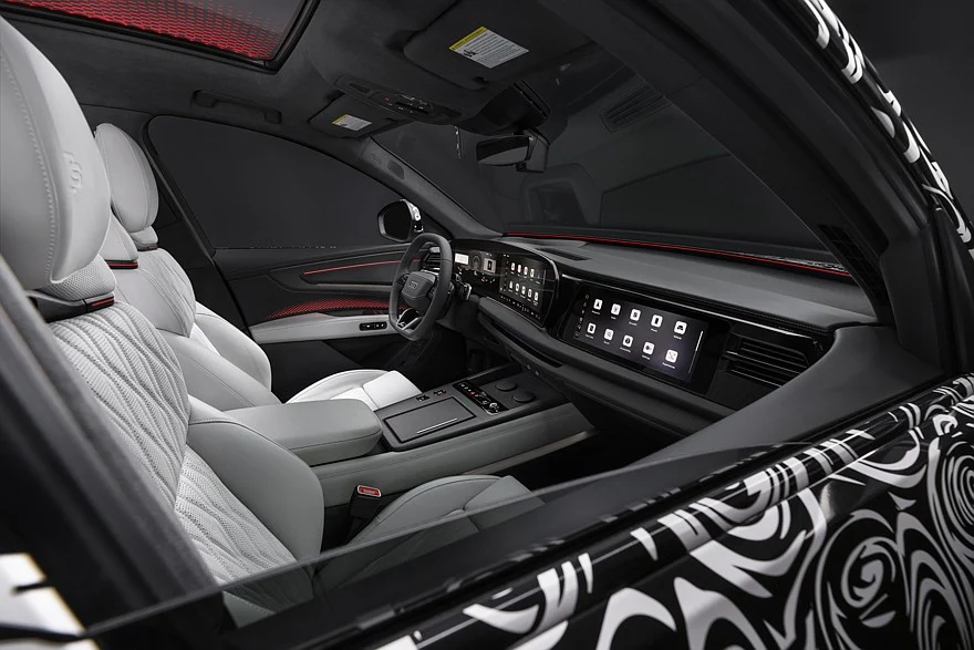 На фото: салон Audi Q9