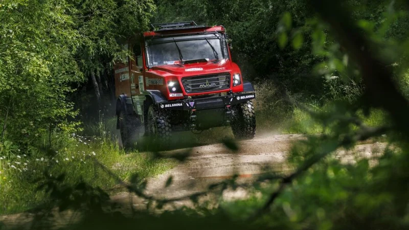 МАЗ одолел КАМАЗ на 5-м этапе &laquo;Шелкового пути-2025&raquo; и оторвался в общем зачете