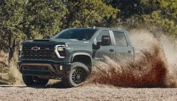 GM анонсировал новый турбодизель V8 Duramax для Chevrolet Silverado HD и GMC Sierra HD