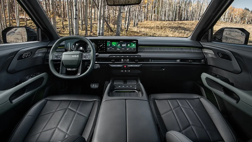 На фото: салон Kia Telluride второго поколения