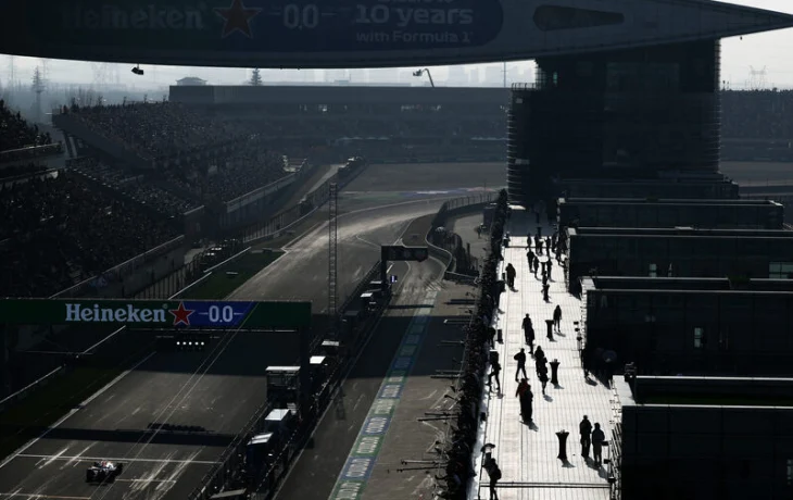 Трансляция спринта Формулы 1 в Китае. Начало &mdash; в 5:55 по мск