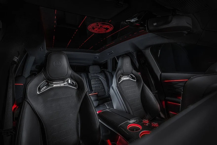 На фото: На фото: салон Mercedes‑AMG GT 63 SUV