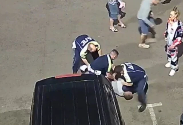  &laquo;Скрутили и надели наручники&raquo;: в Красноярске пьяный водитель совершил ДТП и пытался сбежать от п