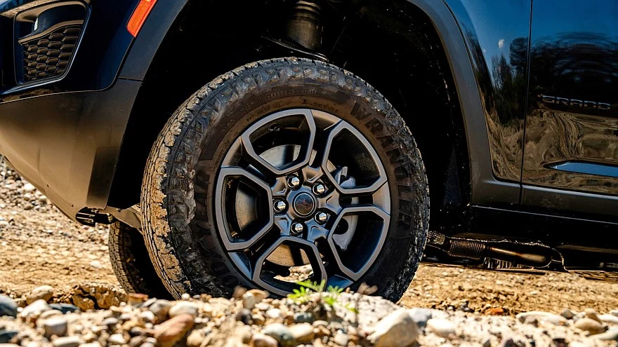 Jeep Grand Cherokee Trailhawk 2027 модельного года