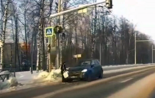  Школьницу сбили на Тутаевском шоссе в Ярославле