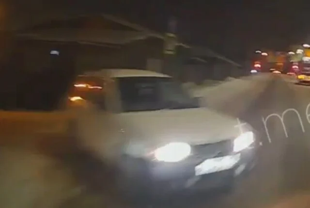  Нежданчик слева: в Иркутске водитель не посмотрел на знаки и устроил ДТП