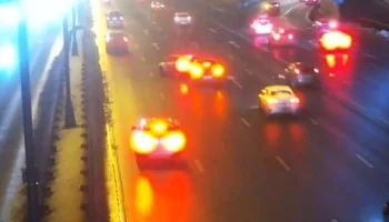  Два автомобиля столкнулись на внутренней стороне МКАД