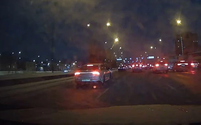  &laquo;Жесткая стыковка&raquo;: два автомобиля столкнулись в Петербурге