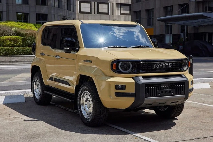 На фото: концепт Toyota Land Cruiser FJ Legendary