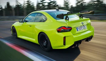 BMW сделала купе M2 ещё круче: трековый пакет и облегчённая выхлопная система