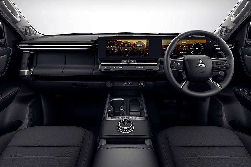 Базовый Mitsubishi Pajero для Японии