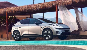 Кроссовер Lynk &amp; Co Z20 сменил имя, преобразился снаружи и внутри и стал безопаснее