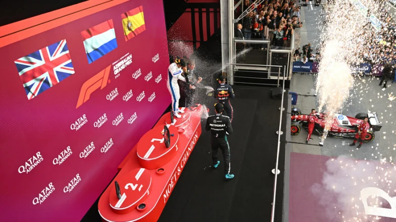 &laquo;Это будет так смешно!&raquo; Реакция соцсетей на события гонки Ф1 в Баку