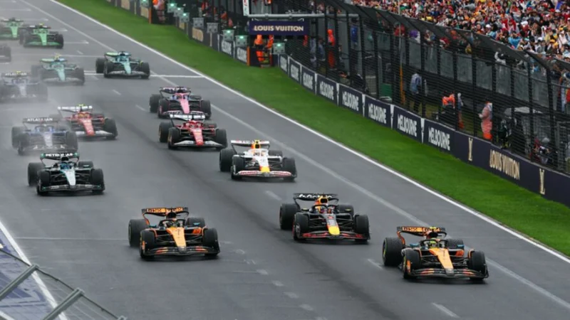 Норрис выиграл, Ферстаппен и Рассел на подиуме. Результаты дождевого Гран При Австралии