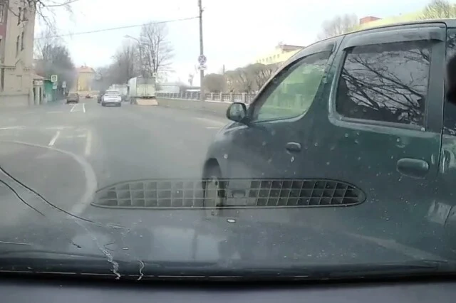  &laquo;Ехал и никого не трогал&raquo;: кто виноват в аварии в Петербурге?