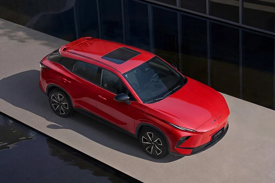 Новый кроссовер Omoda C5 для России