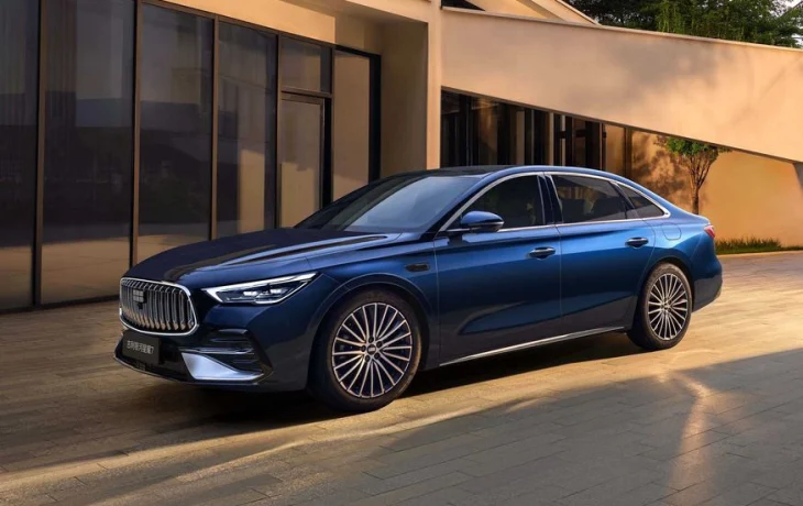 Geely готовит полноприводный седан Galaxy Starshine 7 с дизайном в стиле нового Emgrand